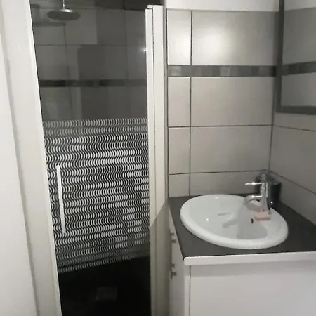 Le Ptit Hugo Apartment *